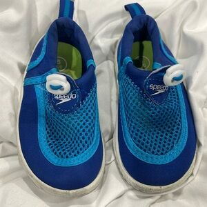 Toddler swim shoe